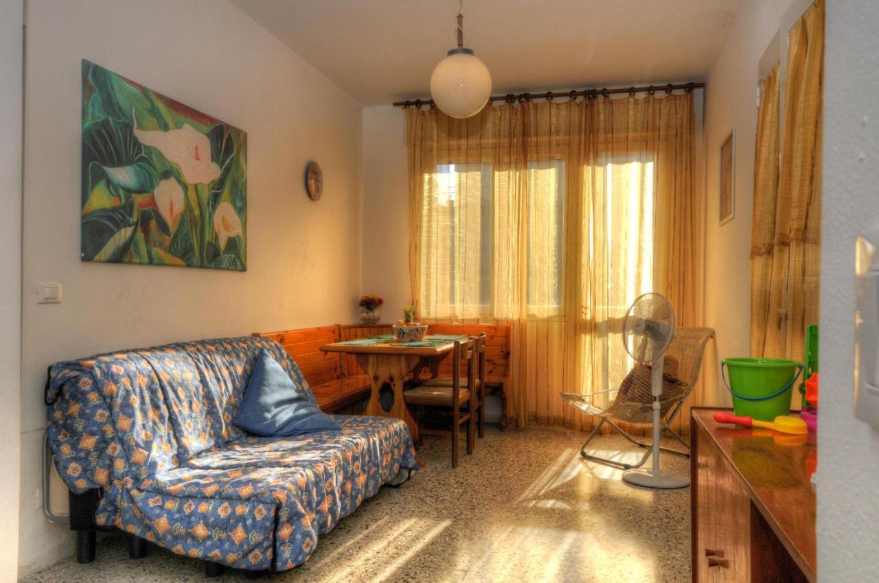 Condominio Res. Palace 비비오네 외부 사진